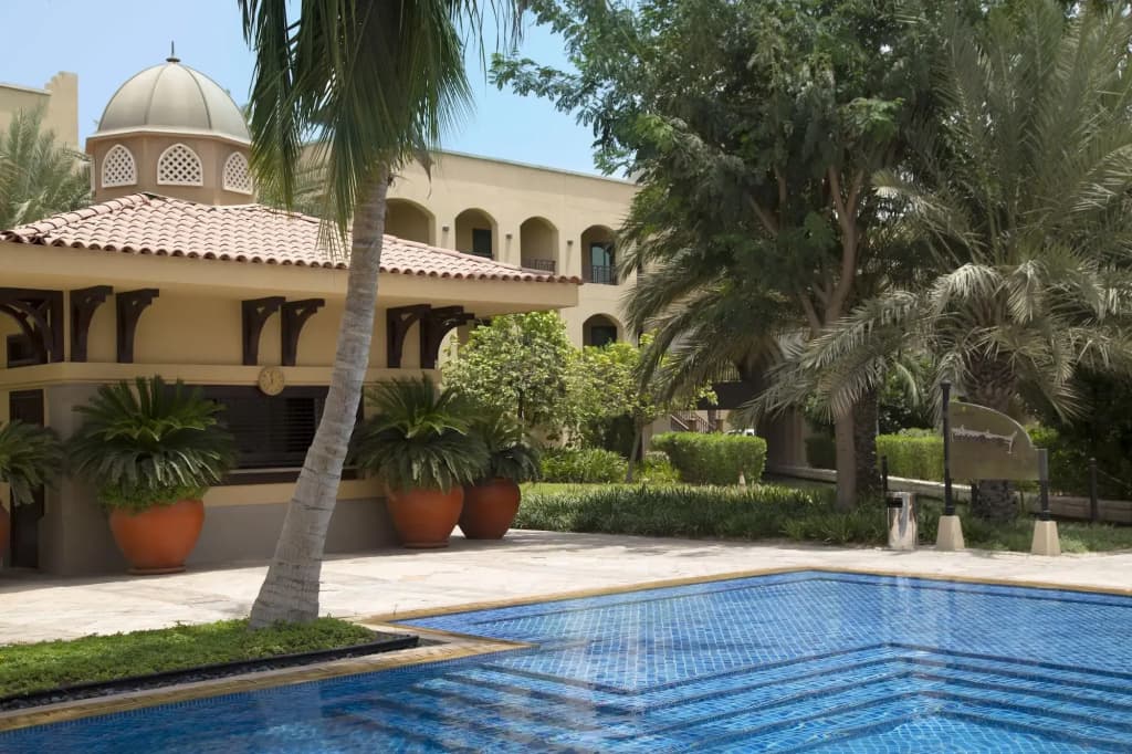 Shangri-La Hotel Apartments Qaryat Al Beri - photo 9