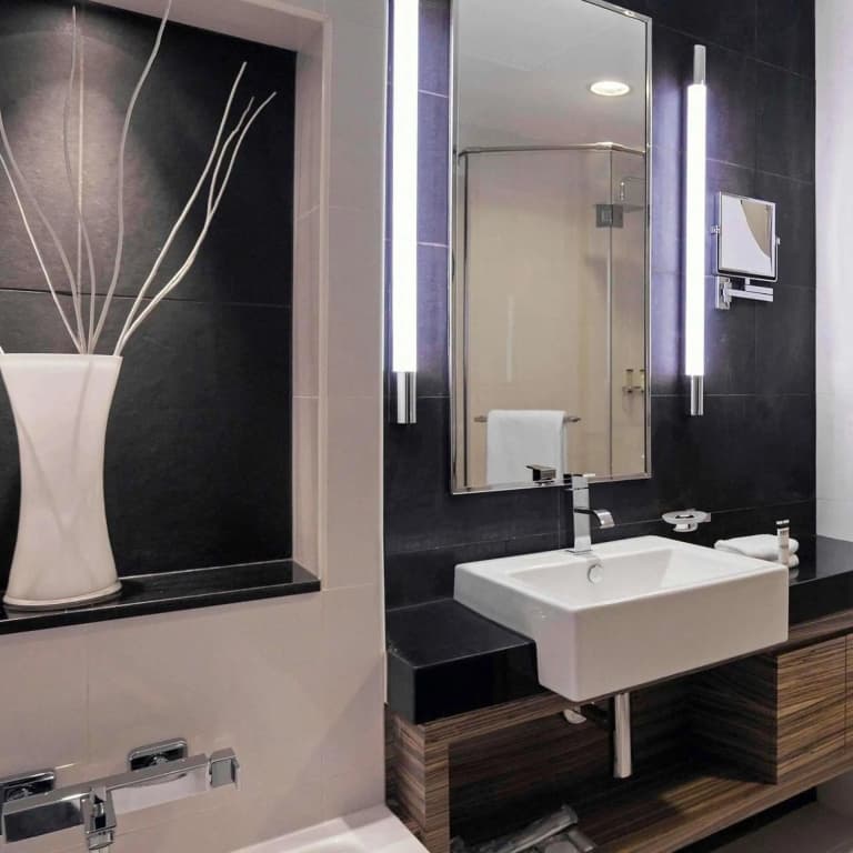 Pullman Dubai Jumeirah Lakes Towers - Hotel & Residence - photo 42
