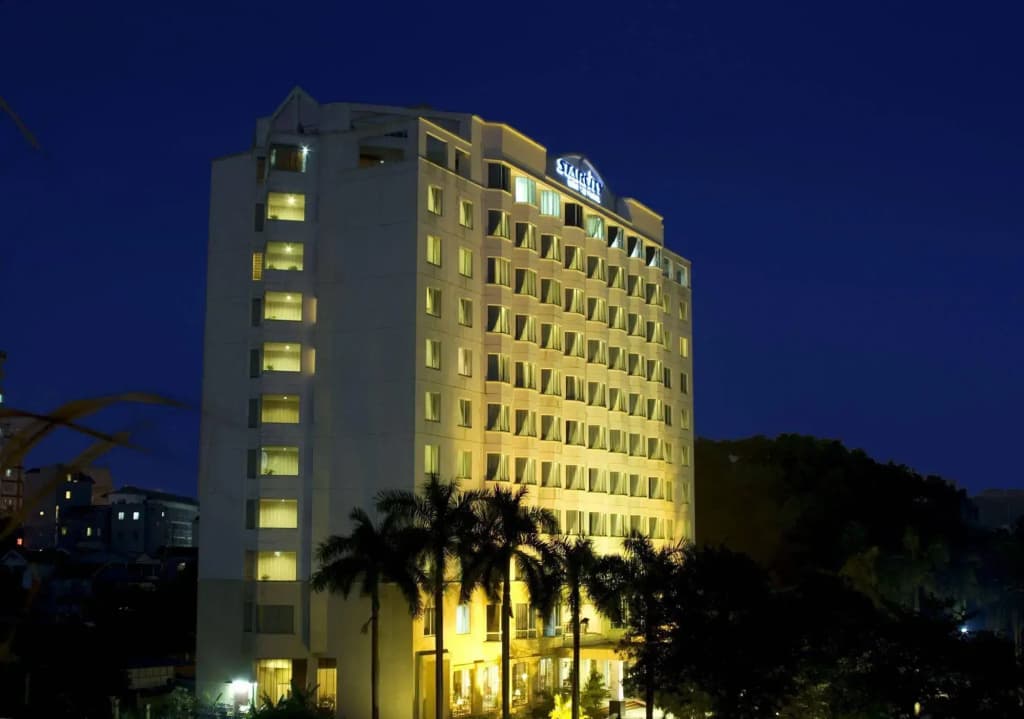 Starcity Halong Bay Hotel - photo 1