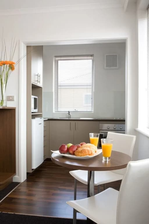 Easystay Studio Apartments - photo 12