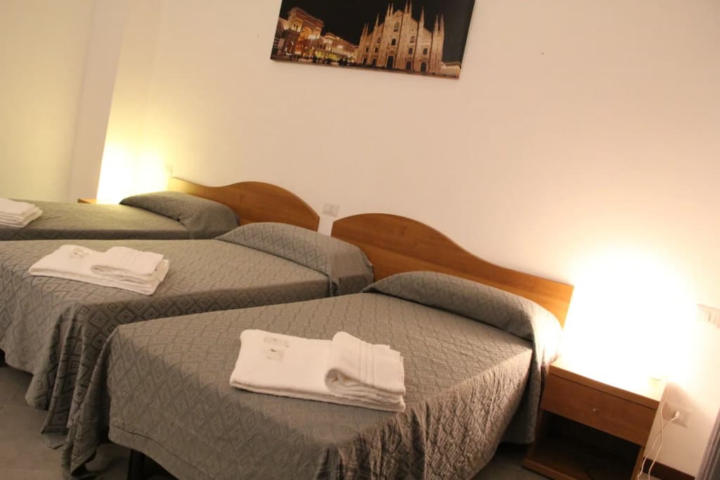 Guest House Brianza Room - photo 12