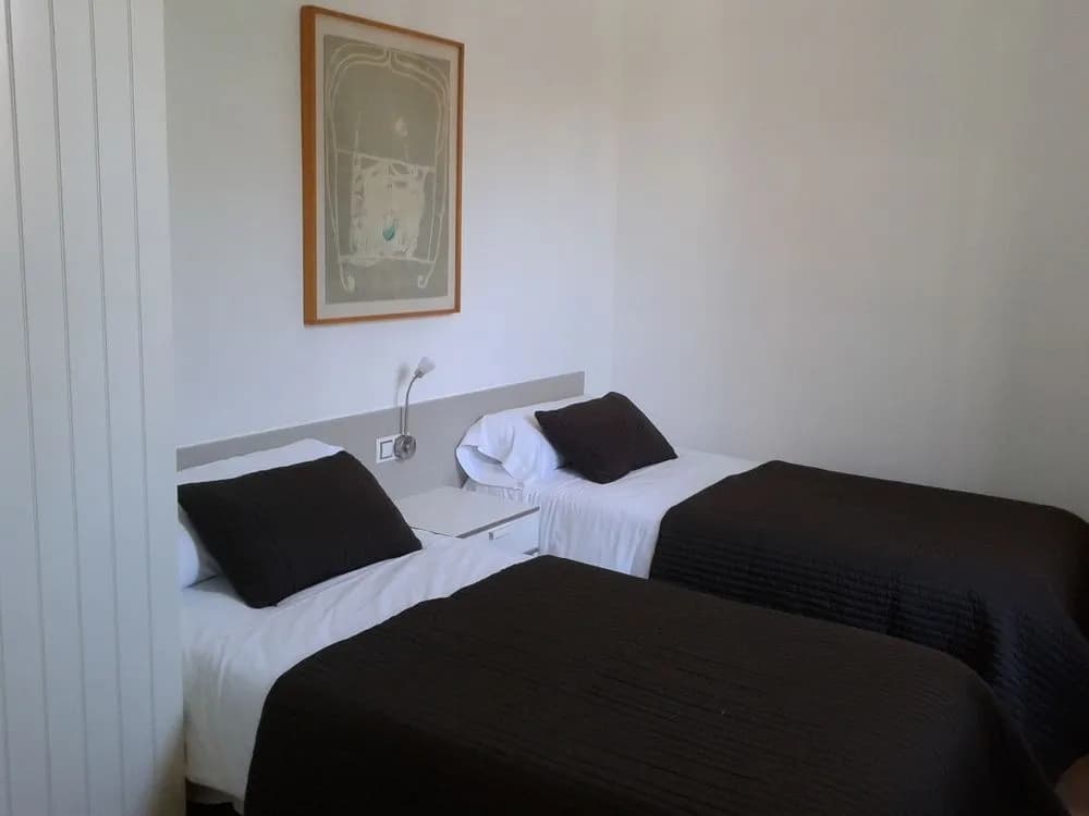 Claris Apartments - photo 3