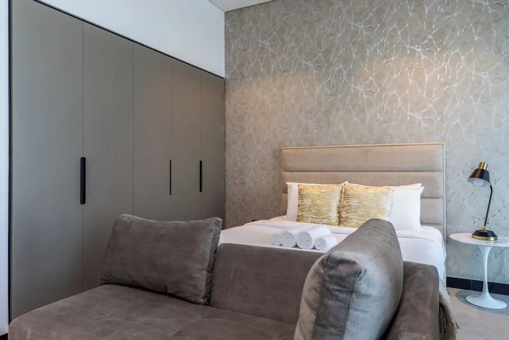 Waves - Elegant Studio Retreat in Dubai’s Business Bay - photo 3
