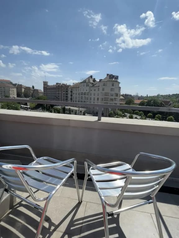 Camille Apartments - photo 7