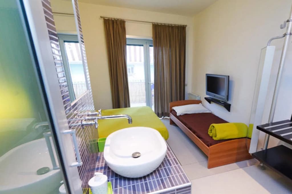 Moai Home - photo 2