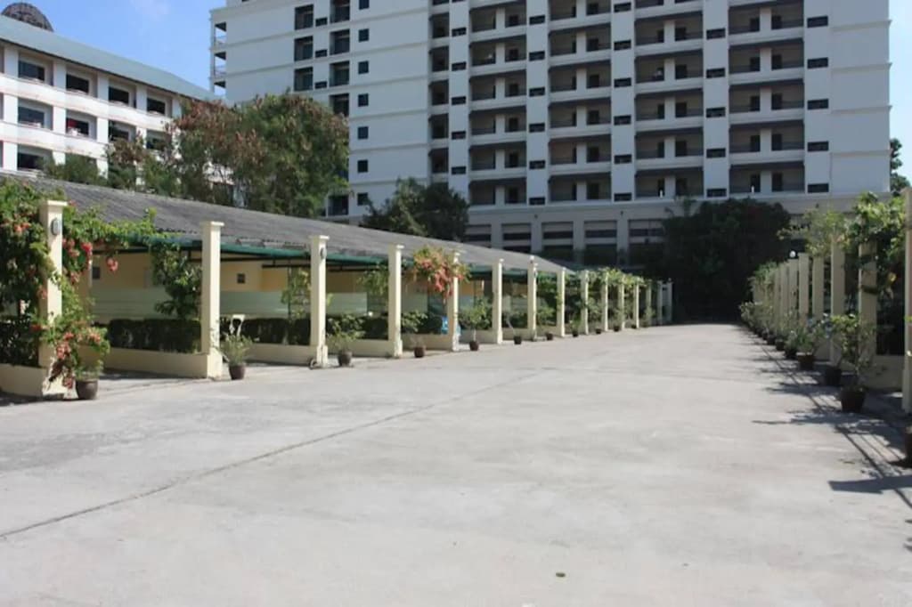 Money Resort - photo 1