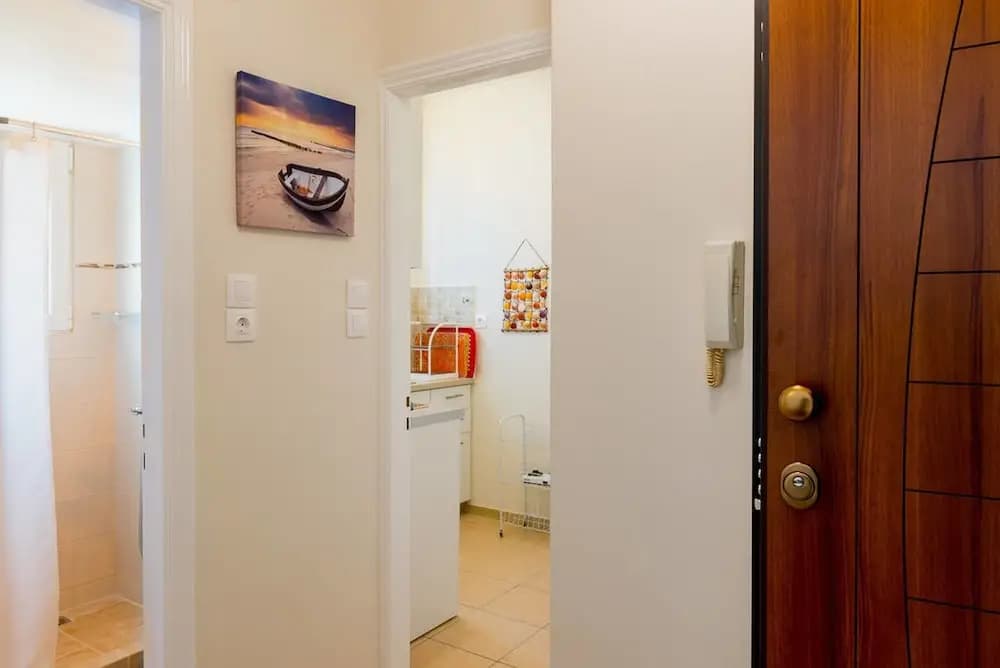 Charmy Petit 1 Bedroom Flat in Athens - photo 8