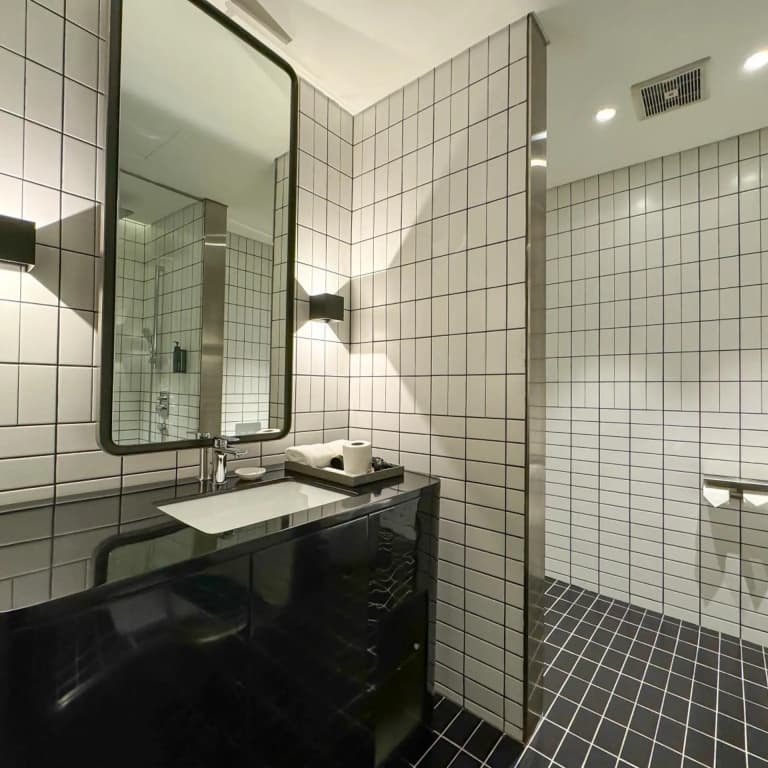 The Upper House Hotel - photo 9