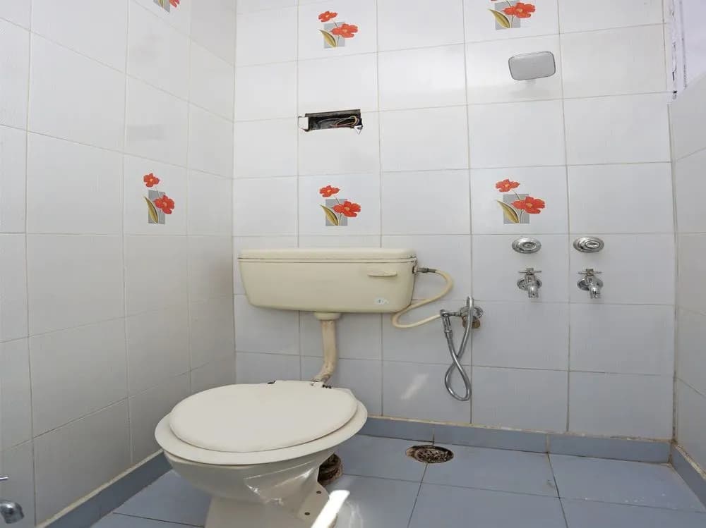 OYO 13277 Hotel Neelam Palace - photo 9