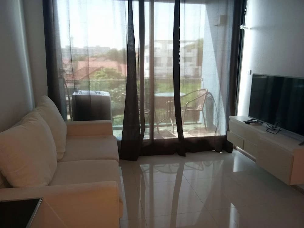 Acqua Condominium - photo 3