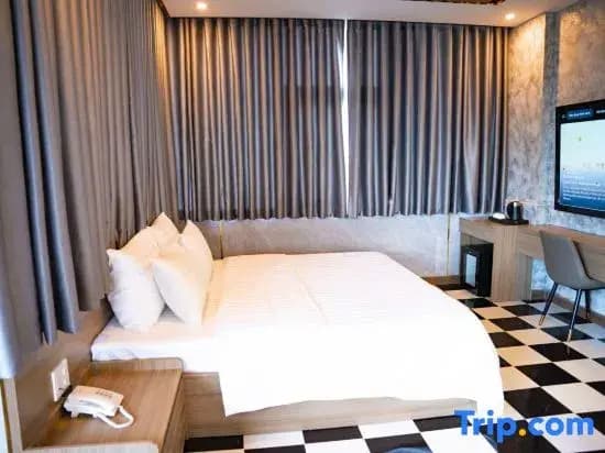 LUXURY Hotel Pham Van Dong - photo 4