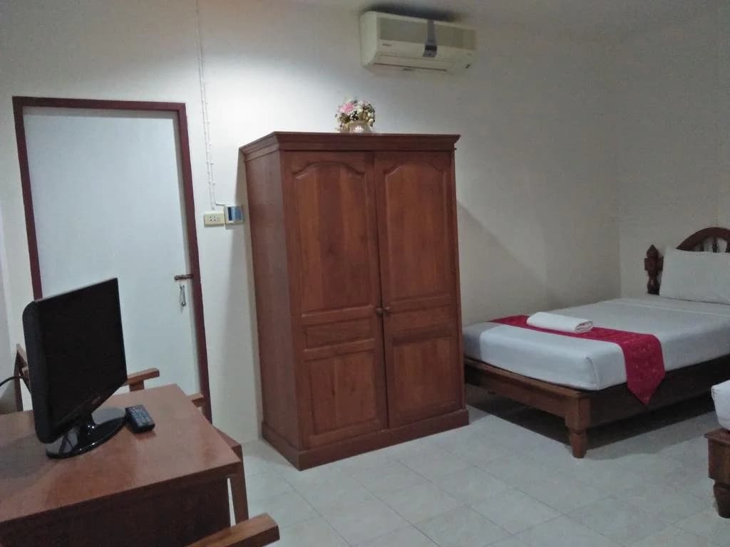 Saver Guesthouse - photo 2