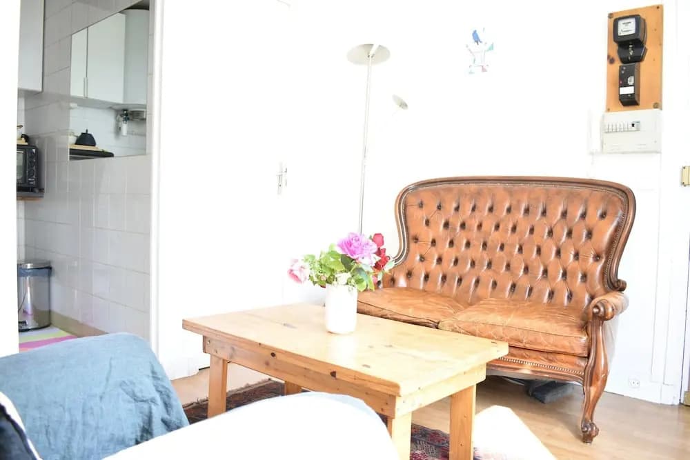 1 Bedroom Apartment In Central Paris - photo 2