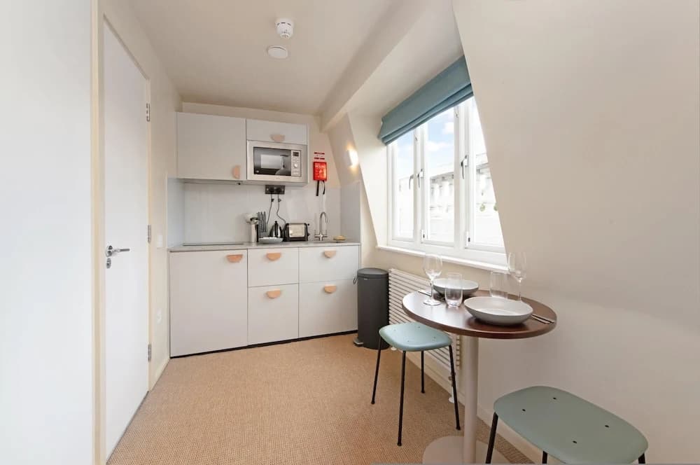 Bright Studio in Historic Camden Terrace - photo 14