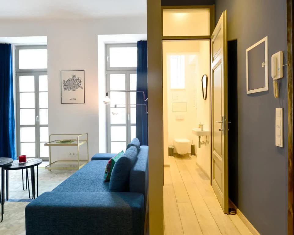 Chic And Modern In Hip Area - photo 4