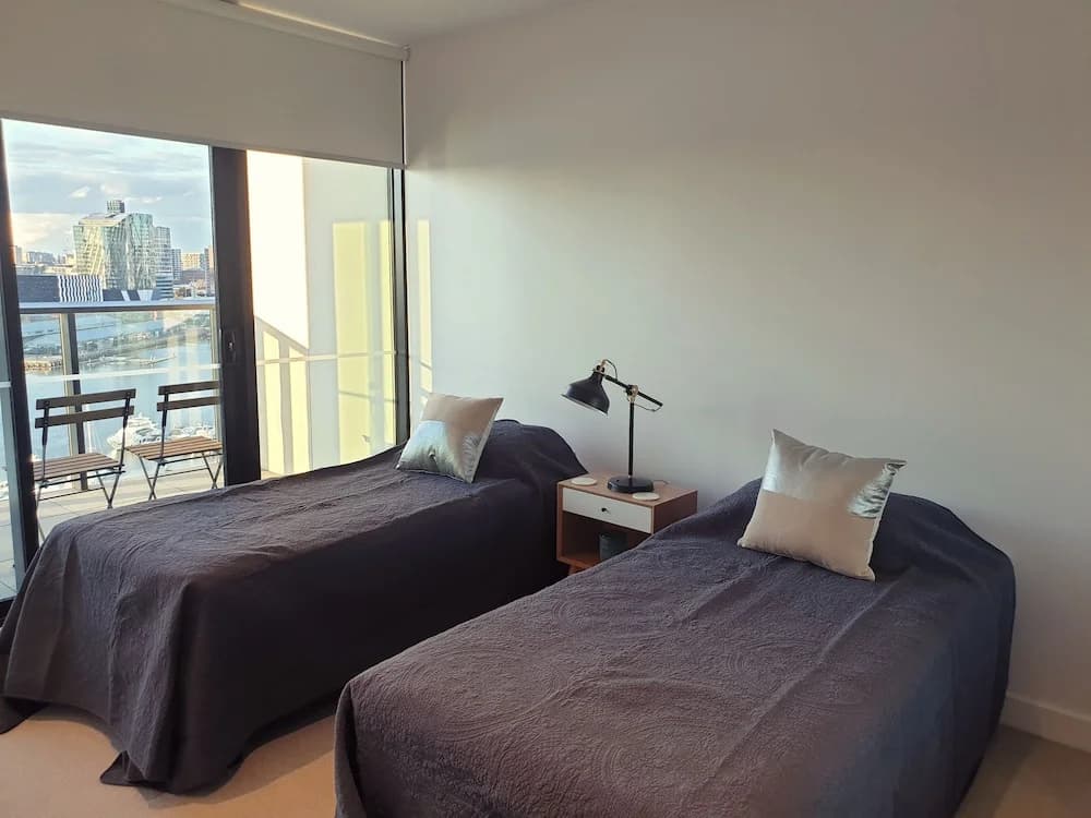 Orange Stay at Collins Wharf - photo 5