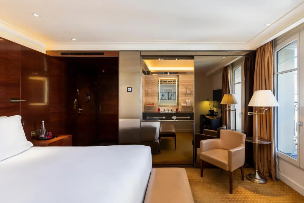 Hôtel Montaigne - photo 19