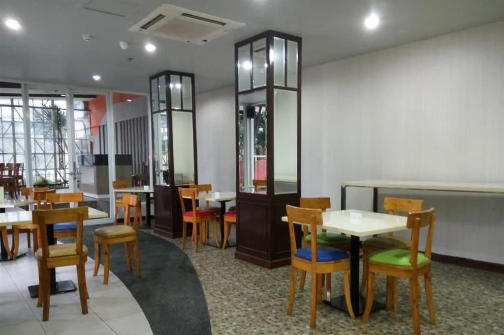 Hotel 88 Kedoya Jakarta - photo 24