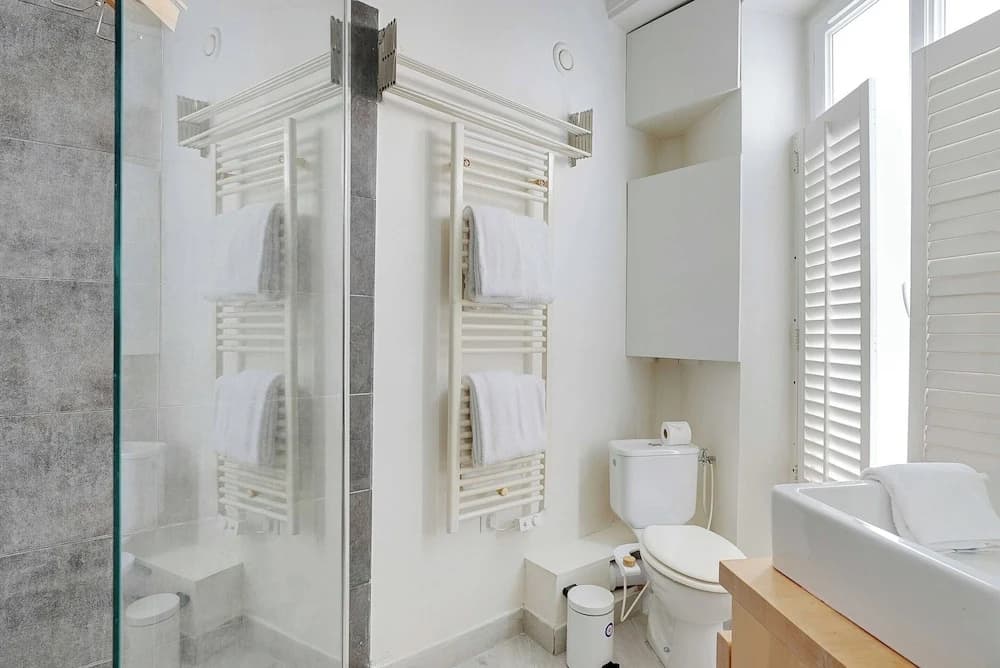 Spacious Apartment 2br/4p - Republique - photo 9