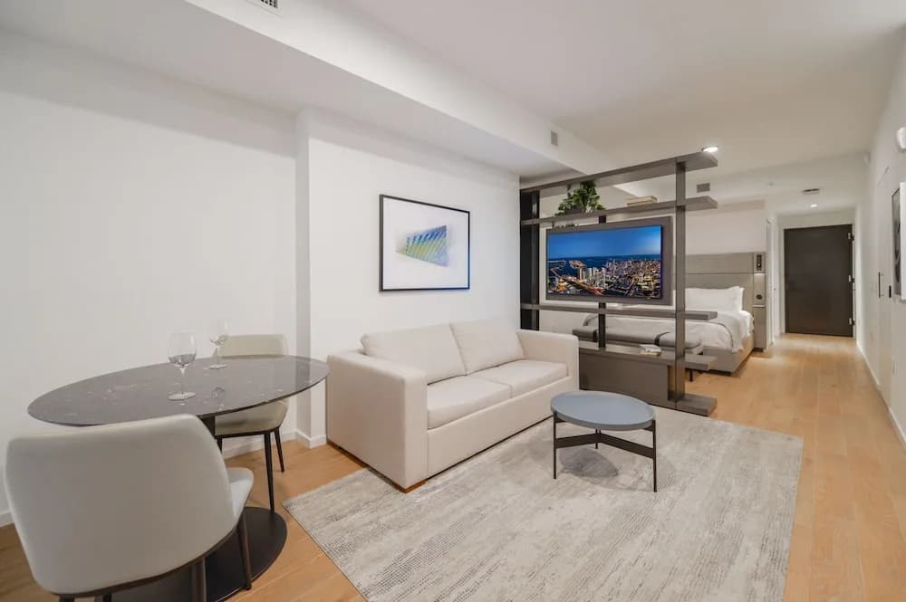 Studio with Panoramic City and Bay Views - photo 3
