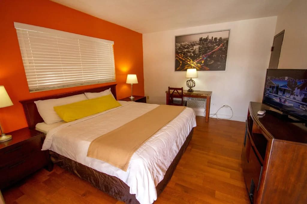 Travelodge by Wyndham Miami Biscayne Bay - photo 4