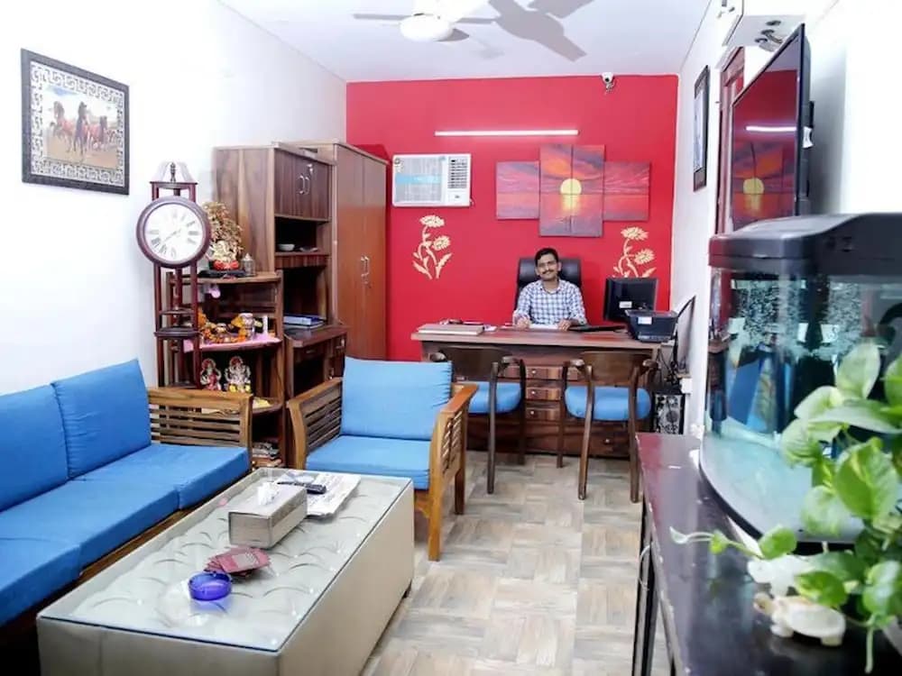 Room in Guest Room - Maplewood Guest House, Neeti Bagh, New Delhiit is a Boutiqu Guest House - Room 2 - photo 7