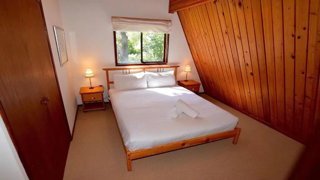 Sublime Cedar Lodge Leura - photo 1