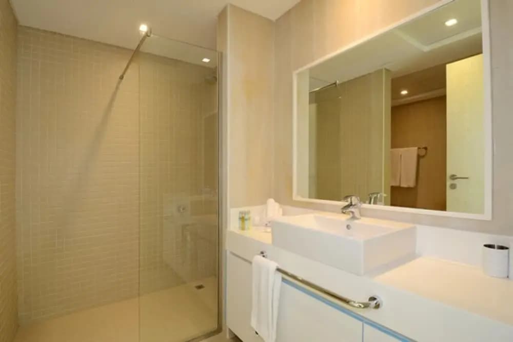 Al Bateen Residence - photo 8