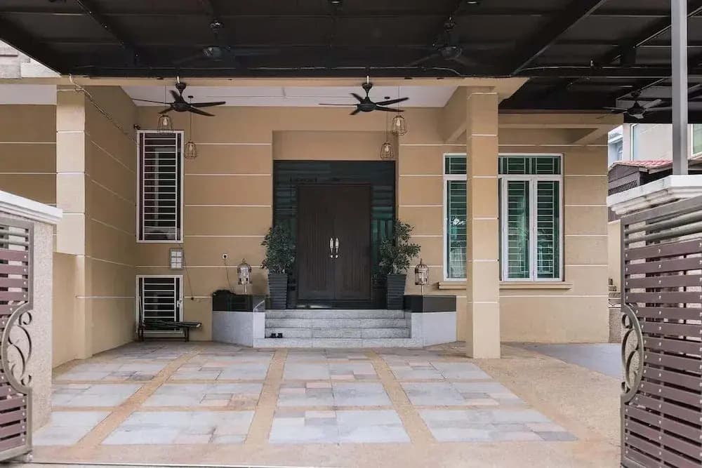 Spacious Luxury 6BR Home in Kemensah, KL - photo 14