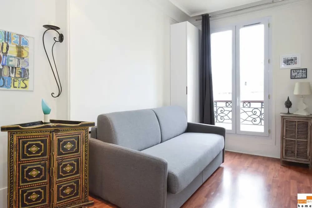 204340 - A two-room apartment with traditional chic style in the Marais - photo 5