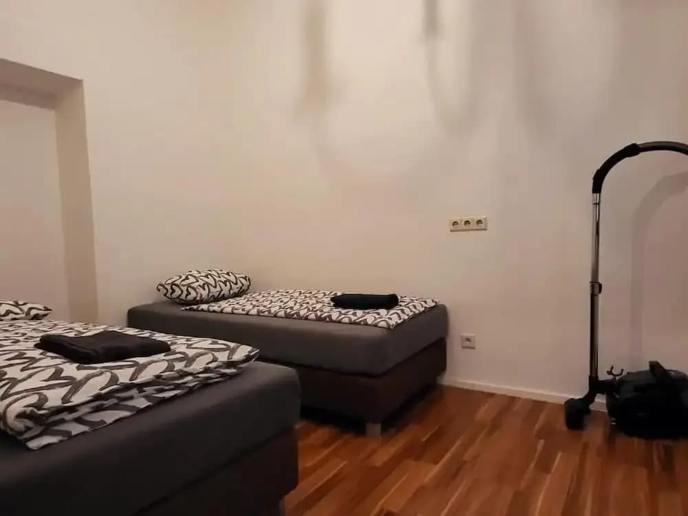 Apartment Schweglerstraße - photo 2