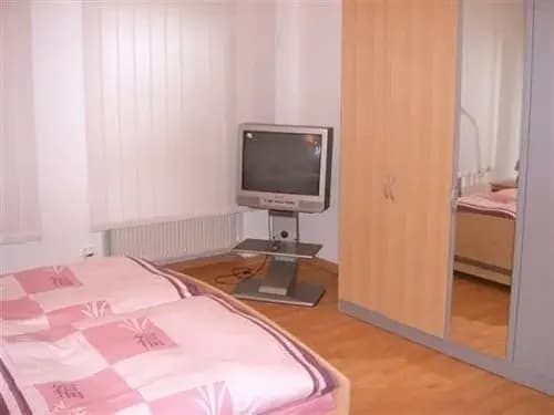 Apartments in Neuklln - photo 3