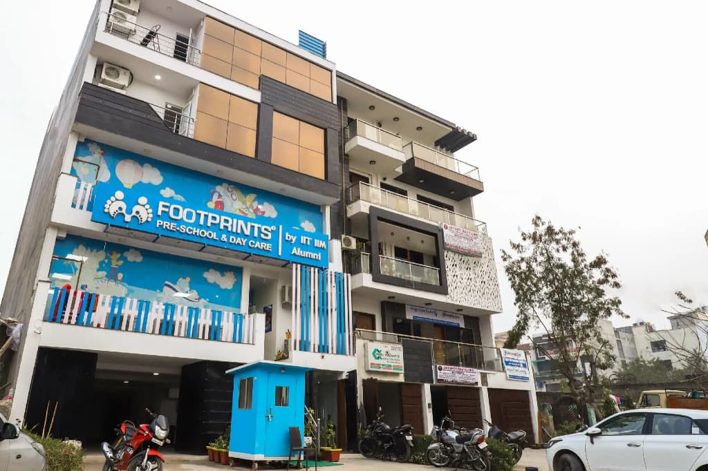 OYO 28606 Kavya Residency - main photo