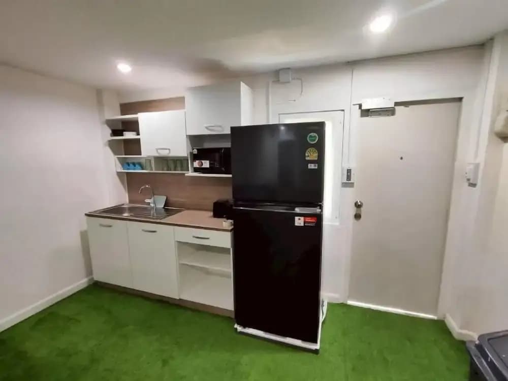 Banana Bunkhouse Hostel - photo 17