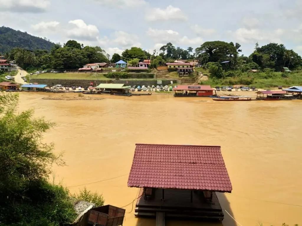 Taman Negara Rainbow Guest House - photo 2