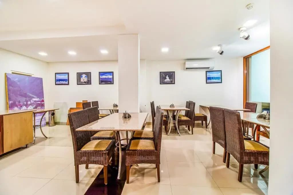 Divine Inn by OYO - photo 3
