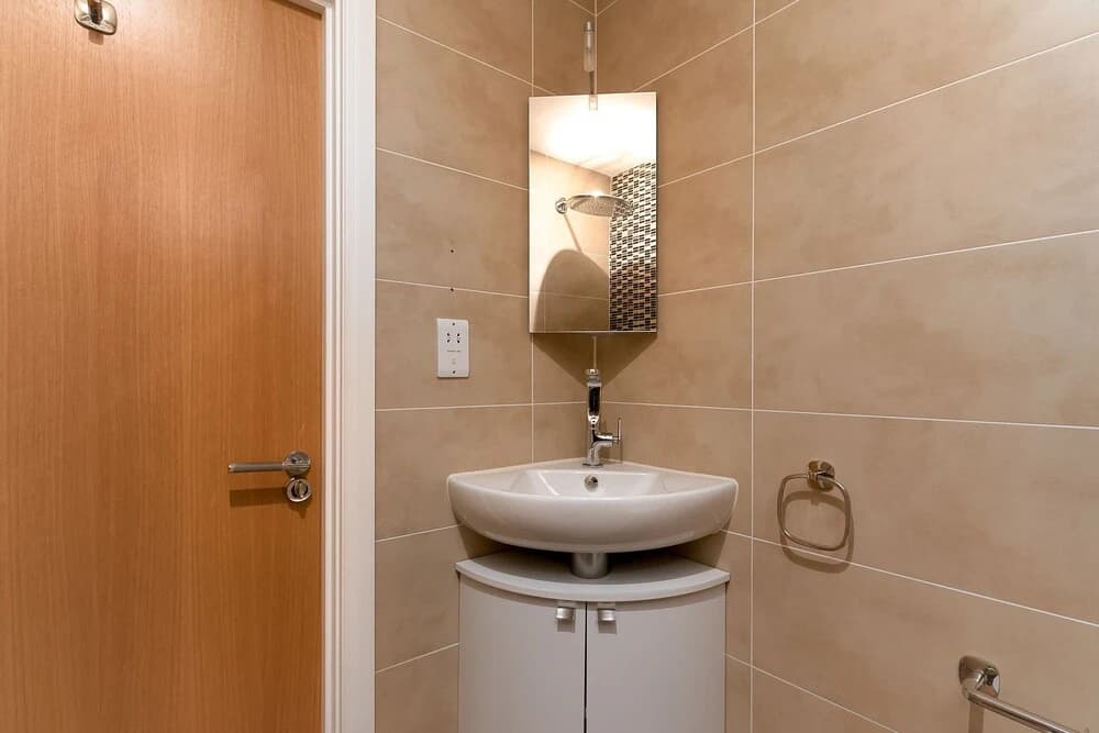 3 Beds 2 Baths Penthouse - photo 9