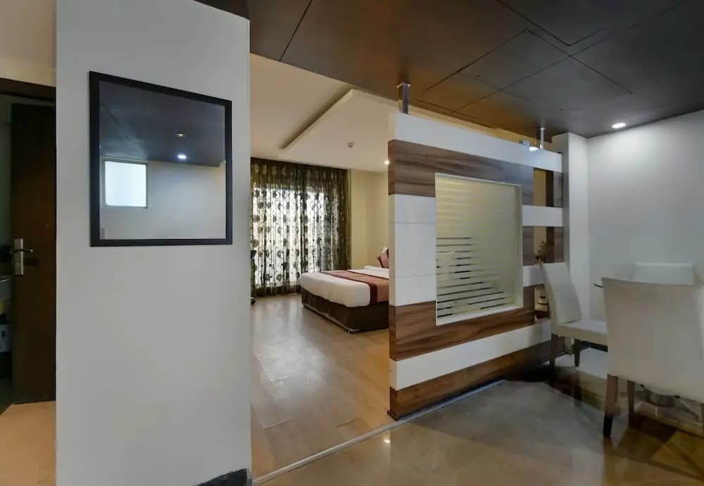 Imperial Apartments - photo 3