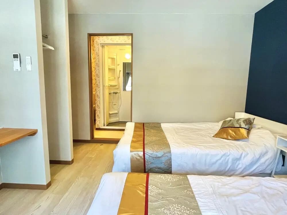 323Nanba-Near the station - photo 2