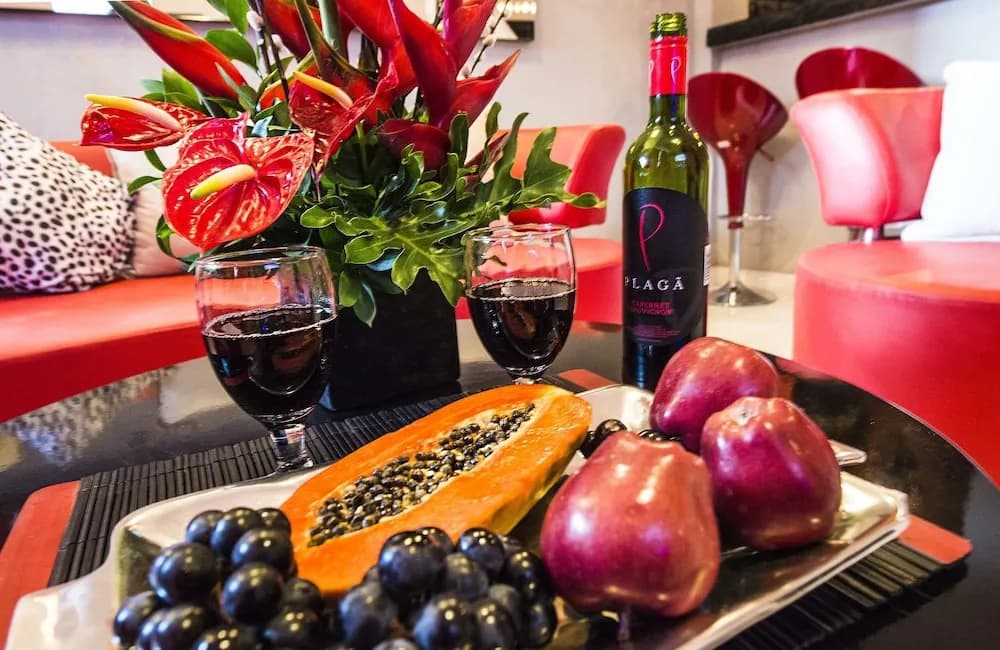 Black and Red Oberoi Villa - photo 9