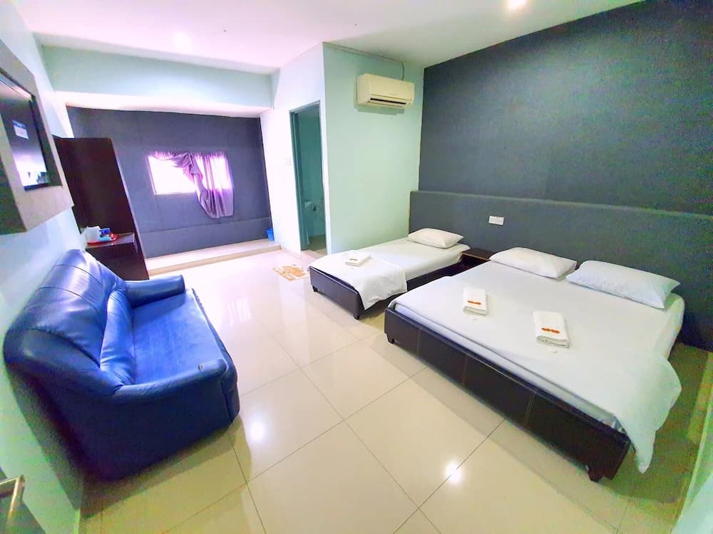 OYO 89737 Hotel Tishoa - photo 7