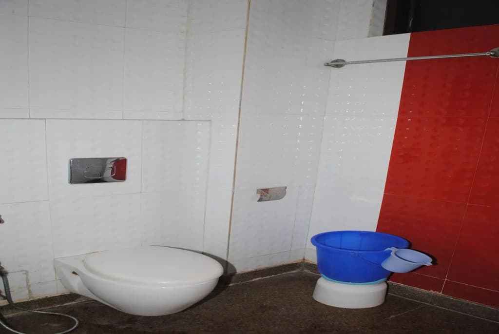OYO 5987 Seven Seas Inn - photo 10
