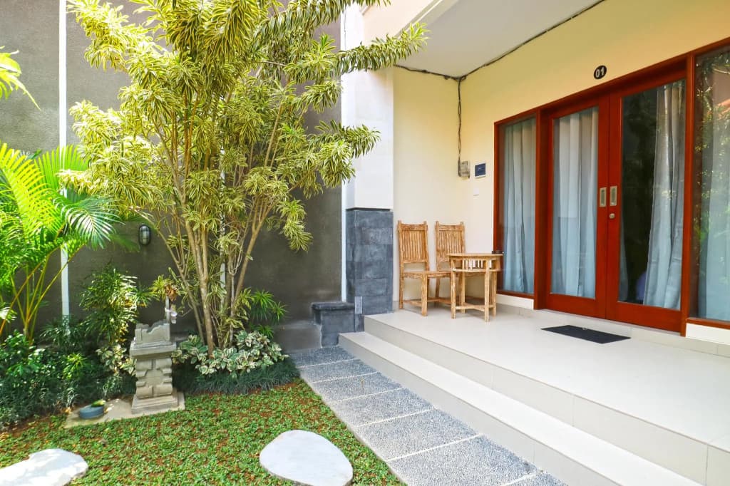 Lotus Bali Guesthouse - photo 12