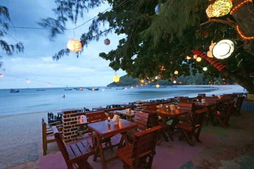 Central Cottage Resort - photo 14