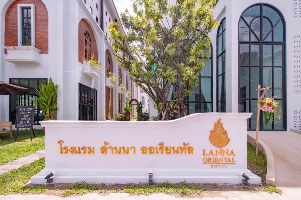 Lanna Oriental Hotel - photo 31