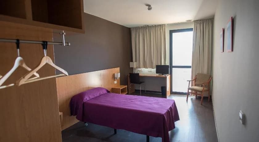 Hostal Mediterranea - photo 5