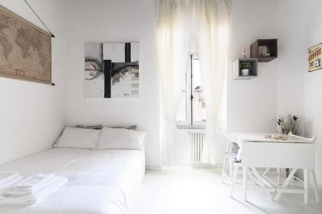 White Ostilia Apartments - photo 4