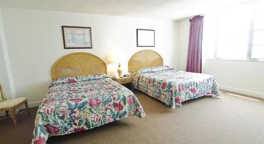 Four Ambassadors Apartments - photo 4