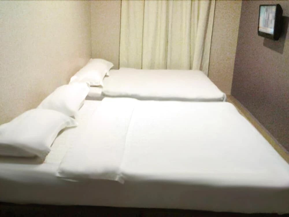 Place2Stay Hotel - photo 4
