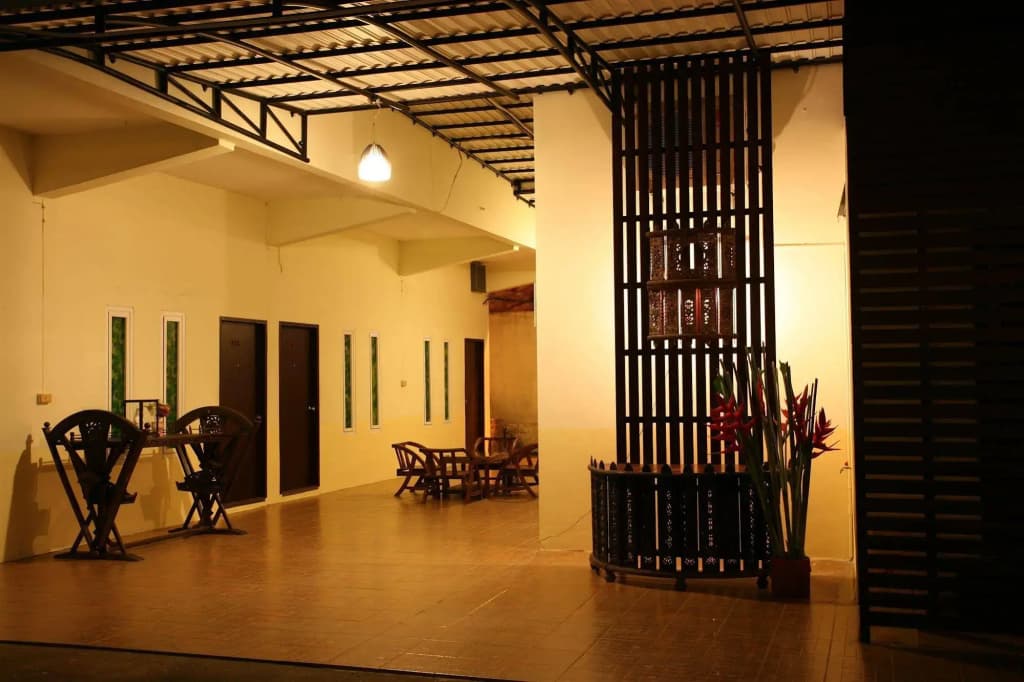 OYO 905 Rajata Hotel - photo 8